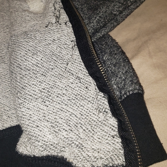 Sweater - Picture 3 of 4